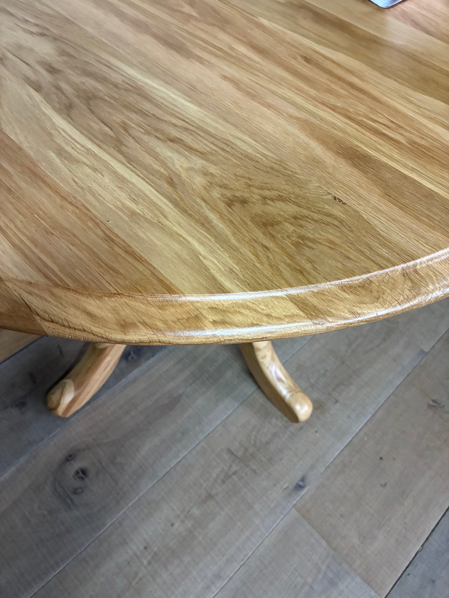 Hertford/Whatley 100cm-130cm extending Round Oak Pedestal Table
RRP £599