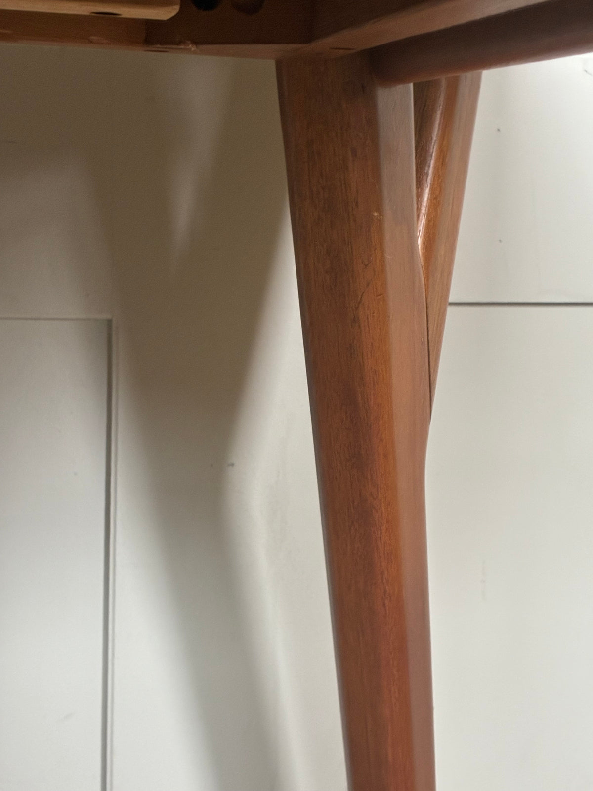 WEST ELM Mid-Century Modern Extendable Dining Table (90 cm - 140cm) RRP £759 R17