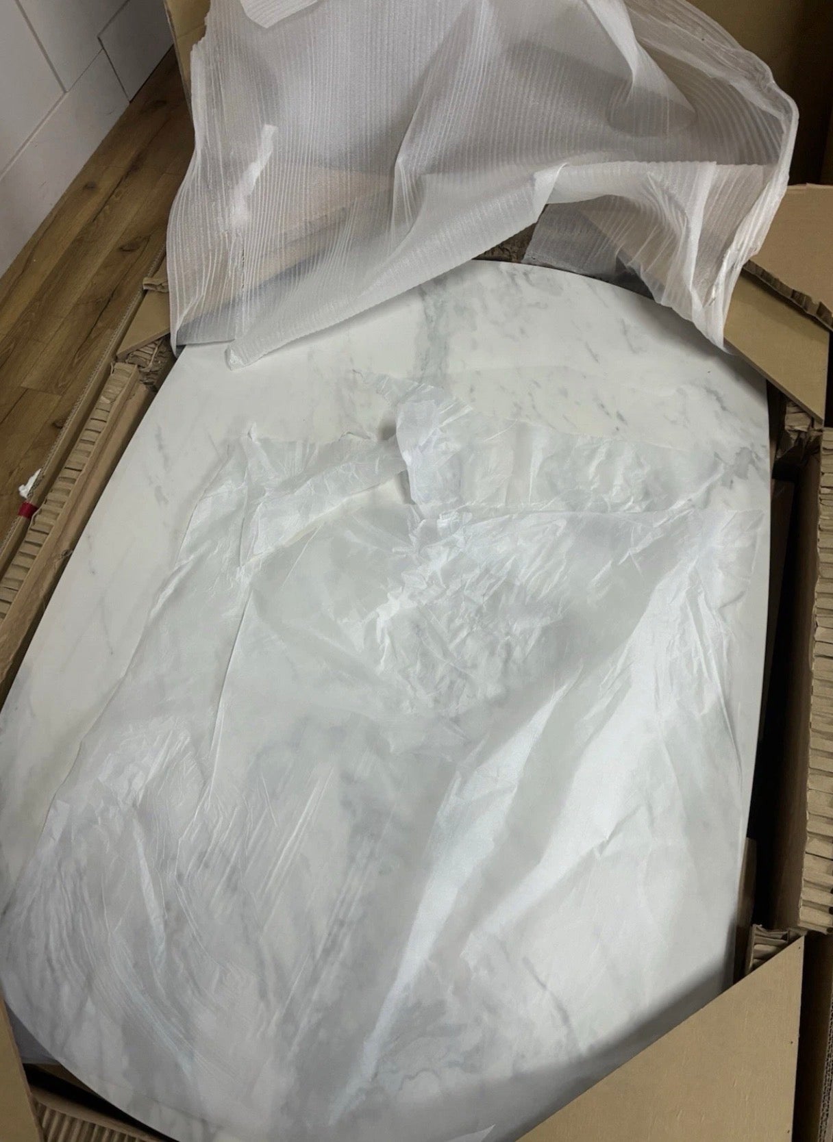 DFS Lille White Ceramic Marble Effect Extending Dining Table RRP £999 R64