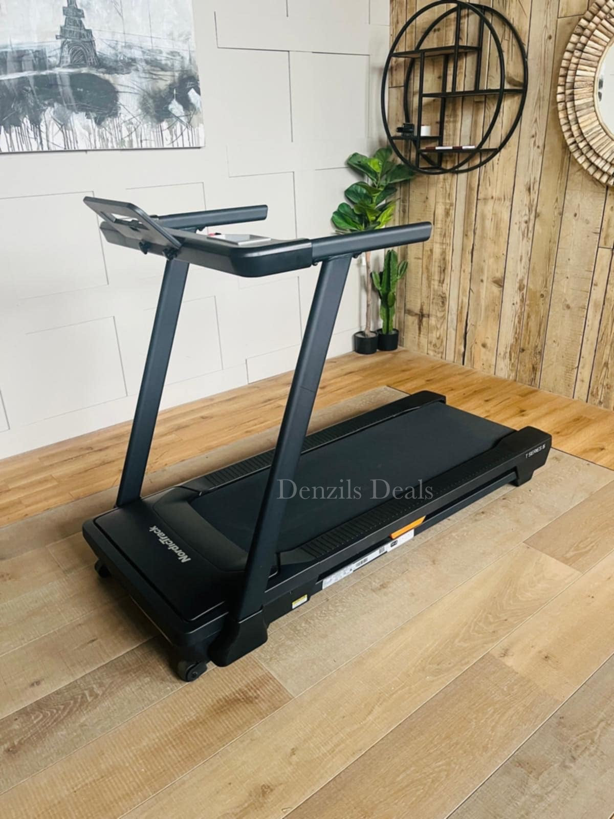 Nordic Track T Series 5 Treadmill, Home Exercise & Fitness R43 RRP £699