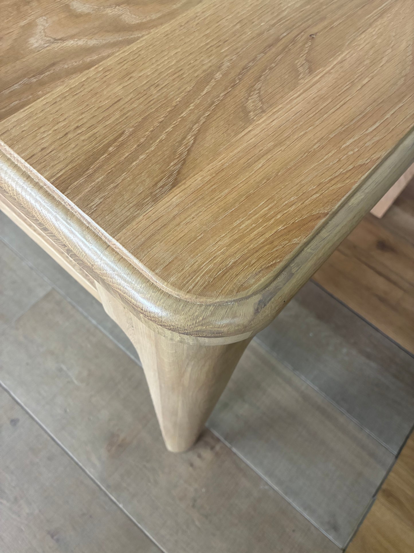 NEWTON Light Natural Solid Oak 6-8 Seater Extendable Dining Table Rrp £869