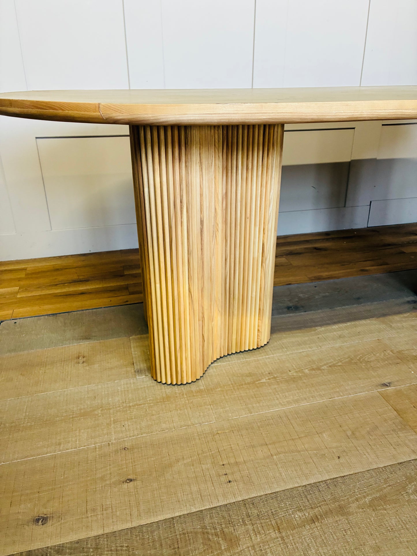 Anthropologie Scout Ash Wood Dining Table With Veneer Pattern Top R49