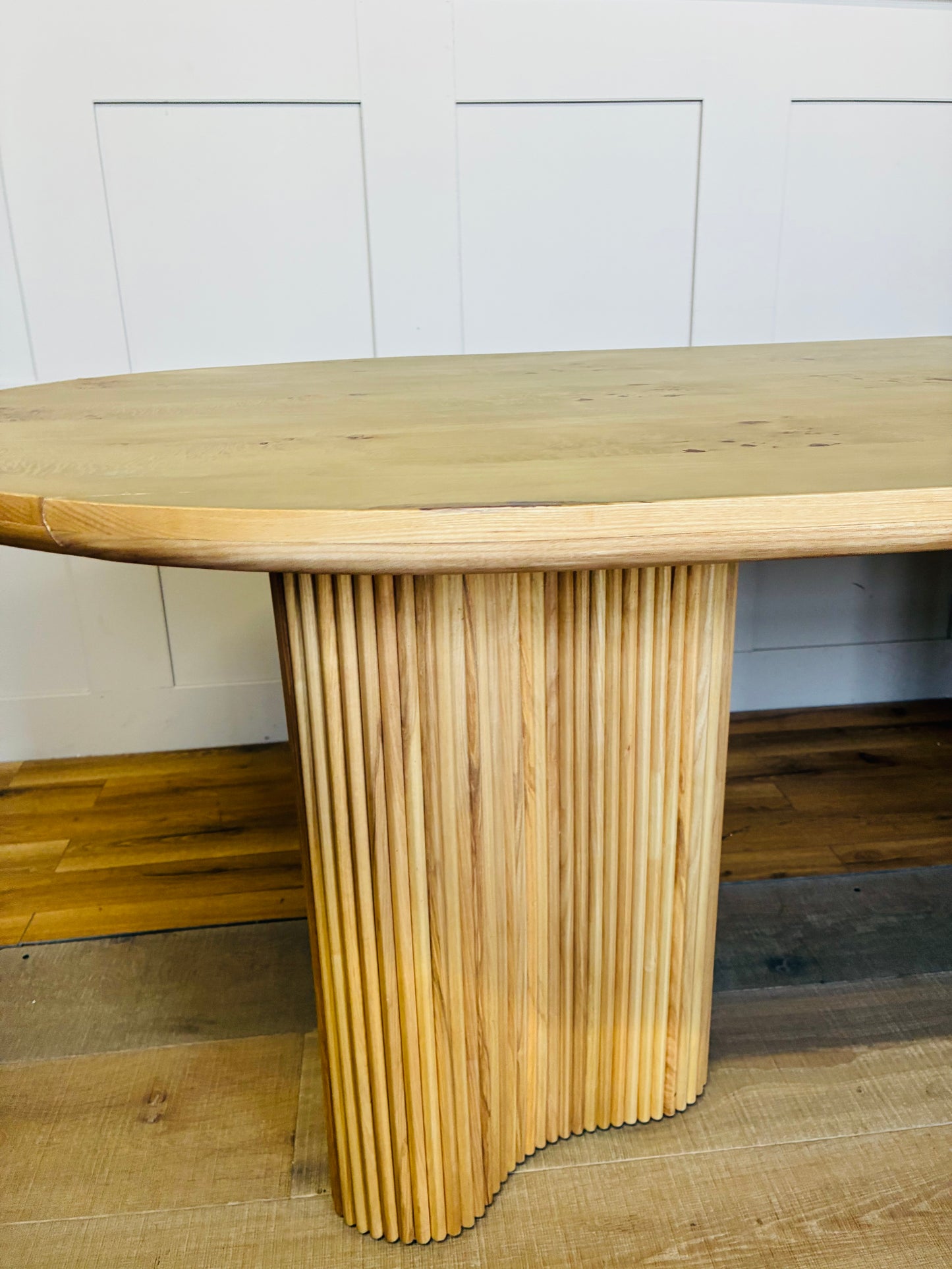 Anthropologie Scout Ash Wood Dining Table With Veneer Pattern Top R49
