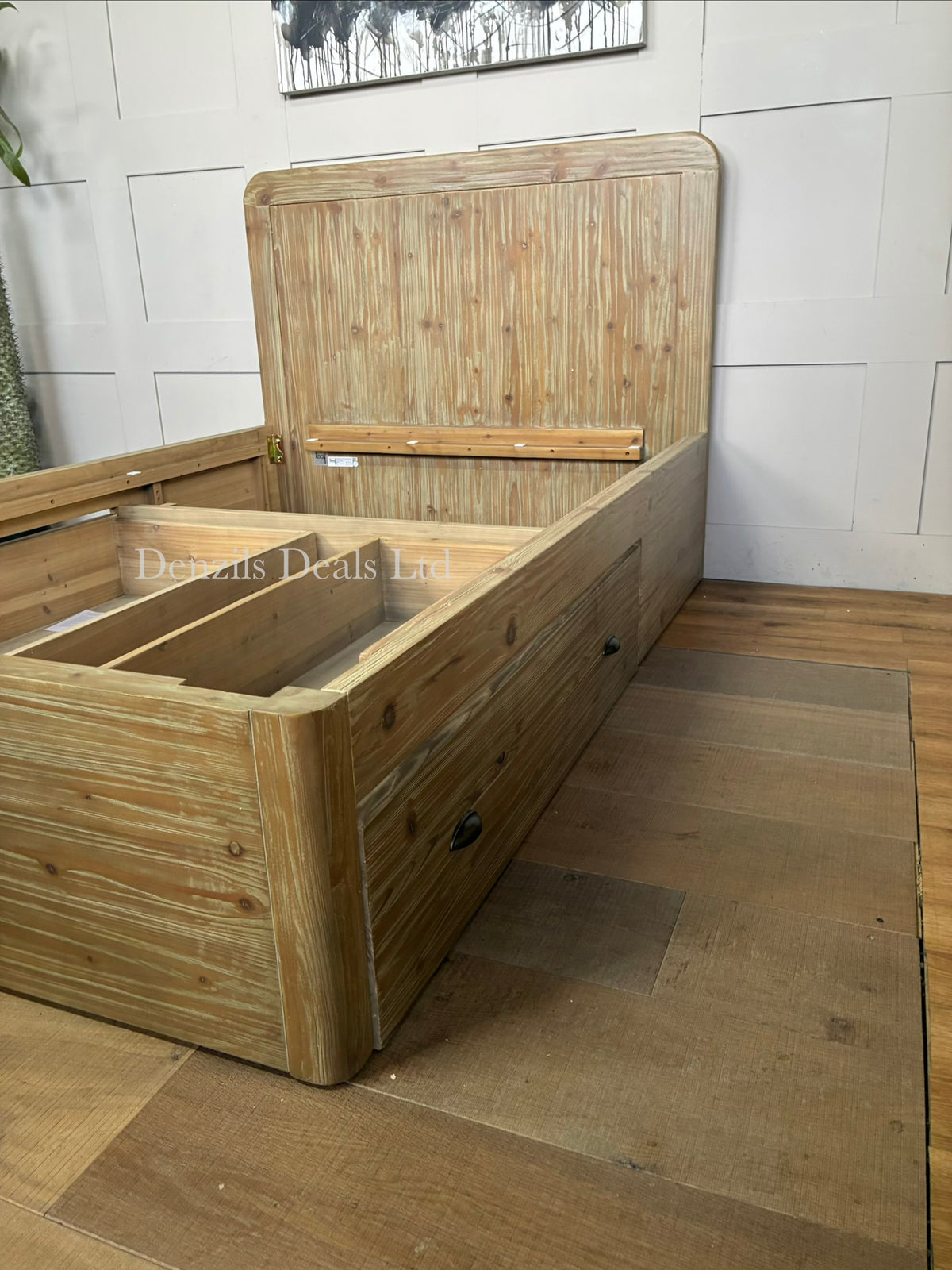 Loaf Woody Double Solid Wood Bed RRP £1149 F3