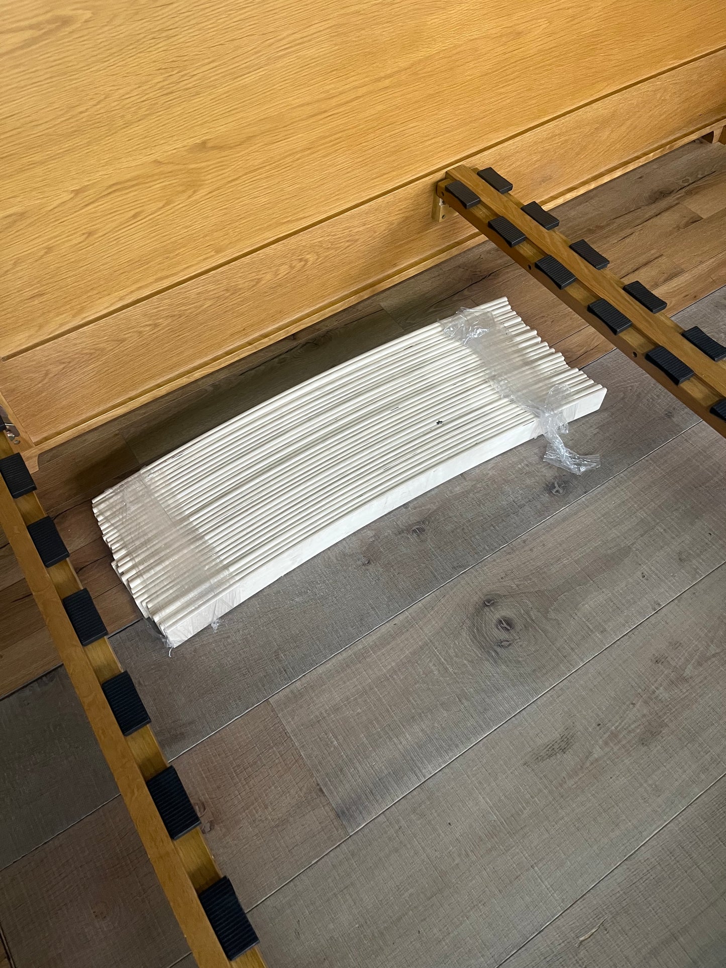 cotswold WINCHCOMBE OILED OAK 6ft Super King Sleigh Bed with slats R19