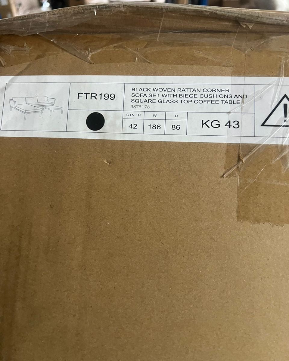 Outdoor 4 Seater Black Rattan Outdoor Corner Sofa Set with Chaise Longue and Coffee Table