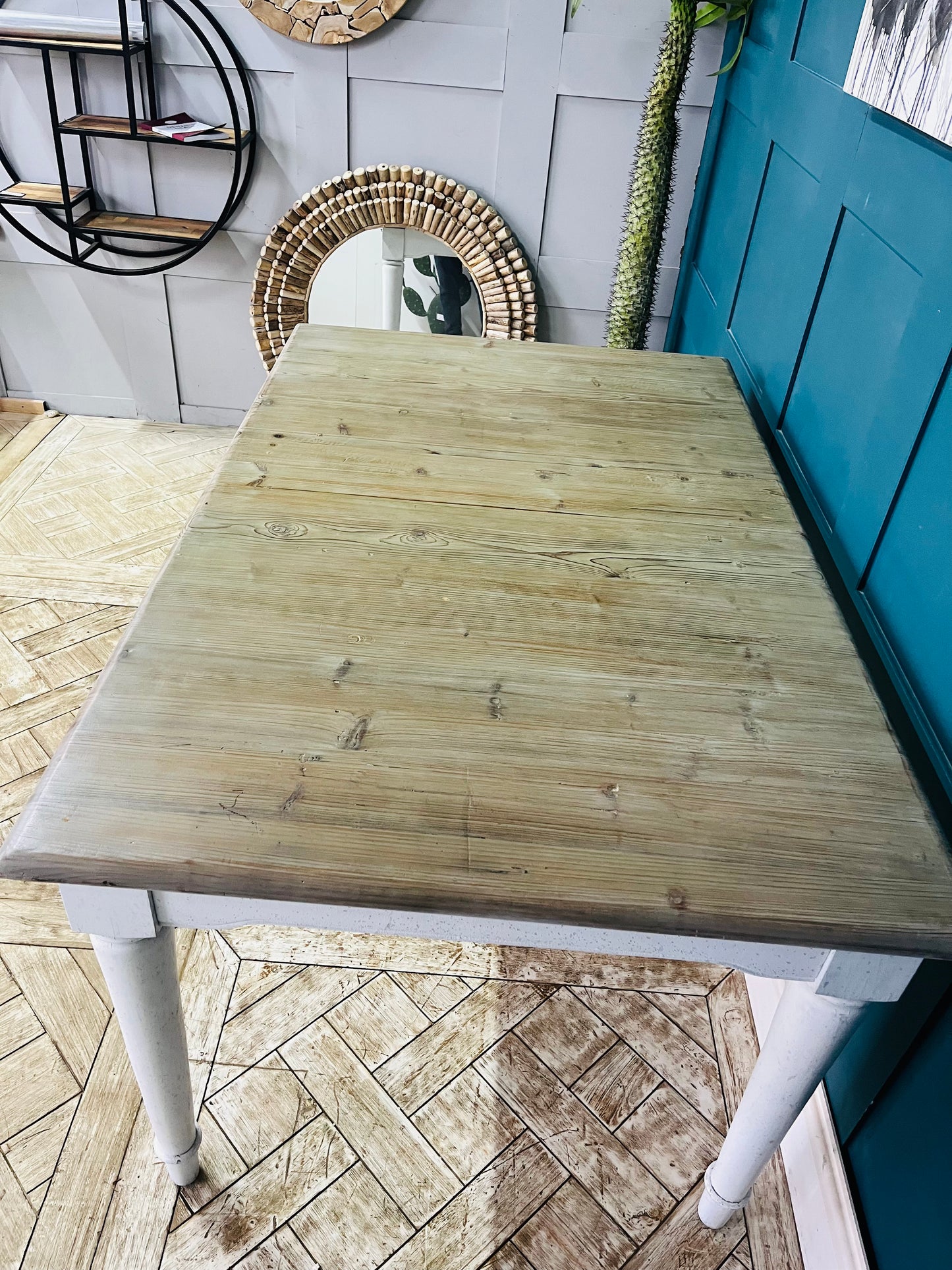 Loaf Toaster Kitchen Table, 6 Seater