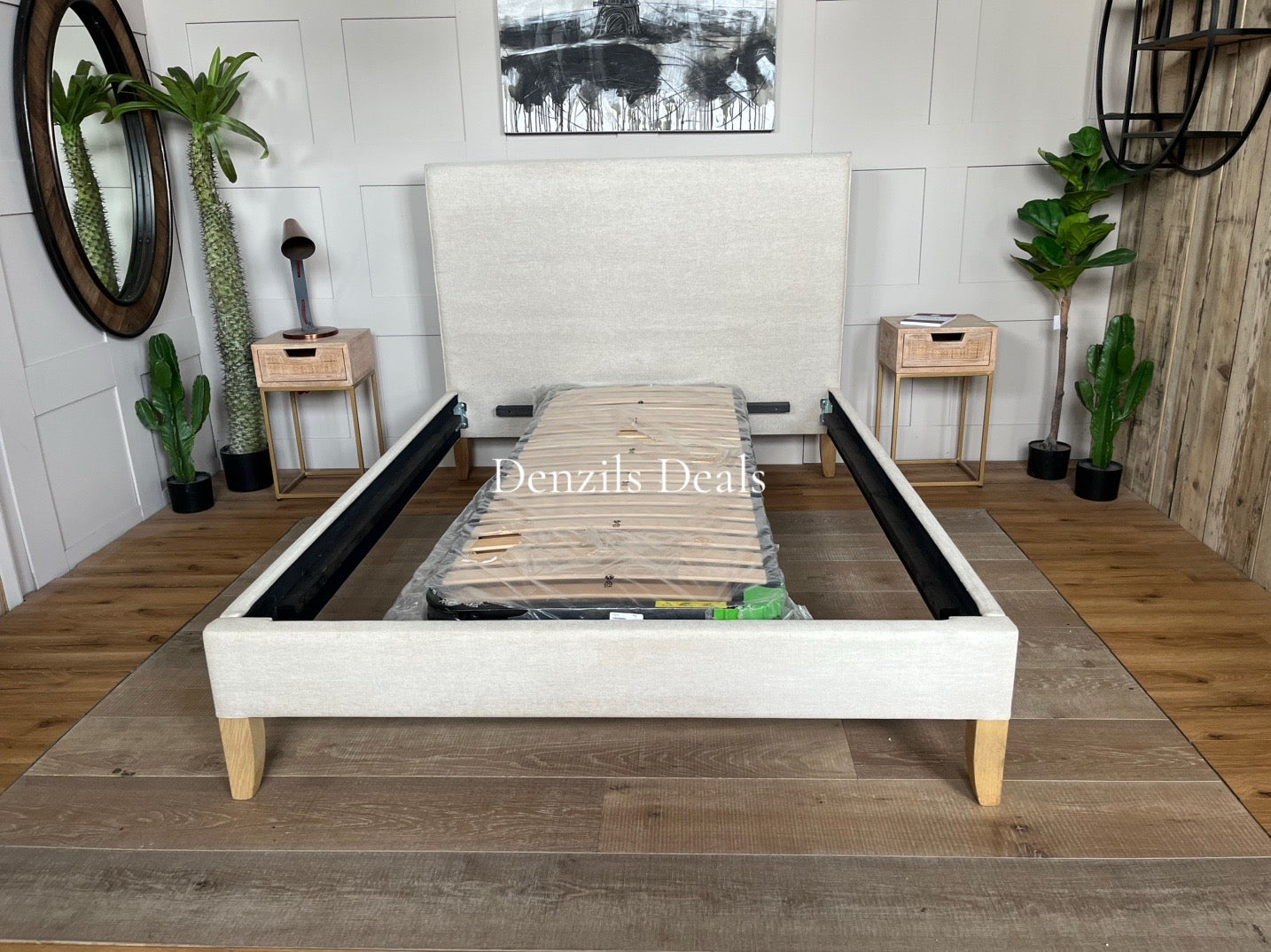Loaf Piper kingsize Bedstead in Thatch House Fabric