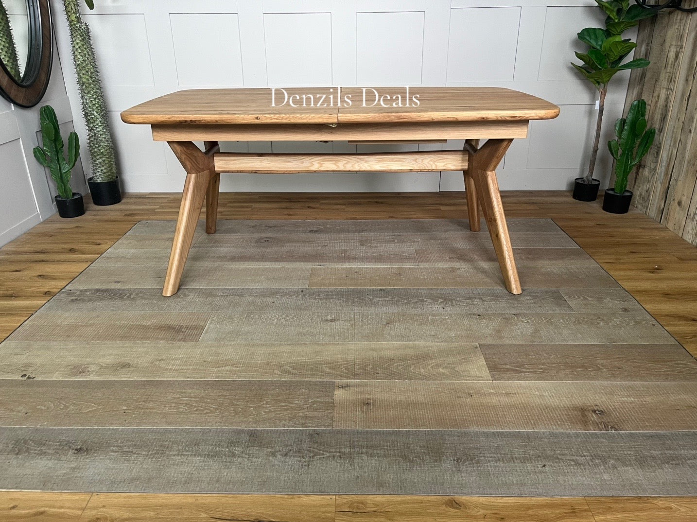 BENTLEY Natural Solid Oak 8-10 Seater Extendable Dining Table Rrp £1079