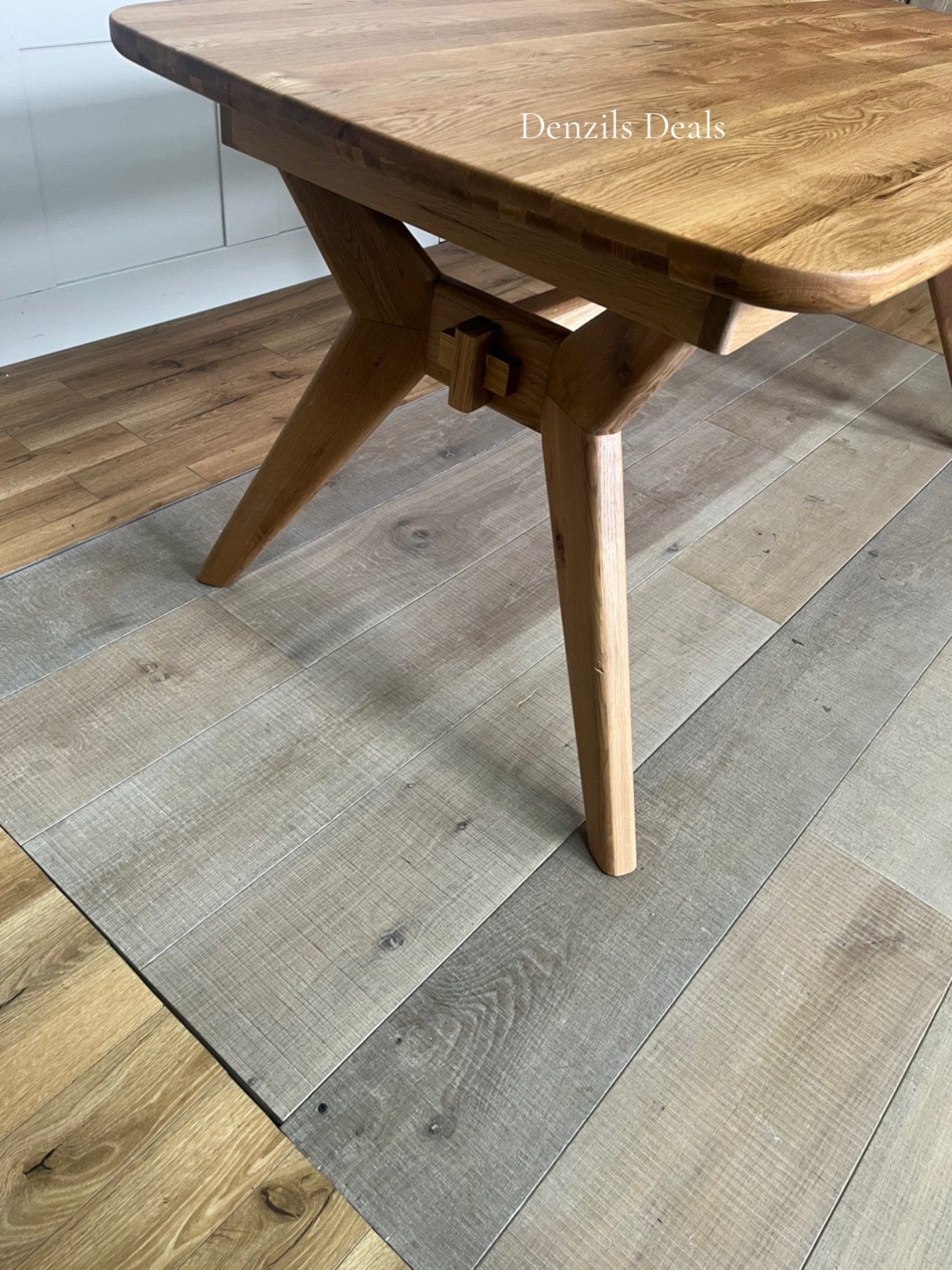BENTLEY Natural Solid Oak 8-10 Seater Extendable Dining Table Rrp £1079