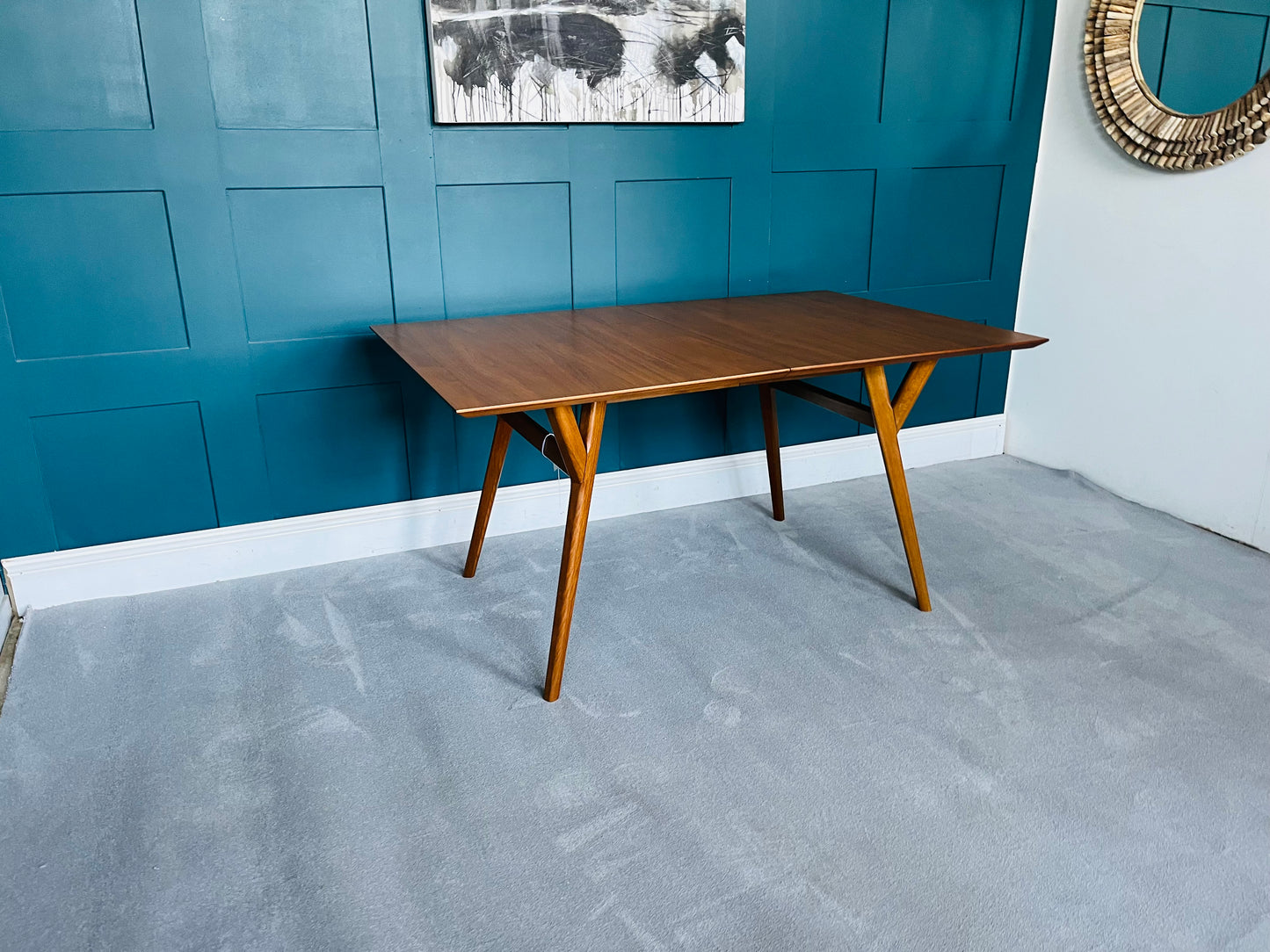 West elm Mid Century Extendable dining table 152-203cm Rrp £1079 R41
