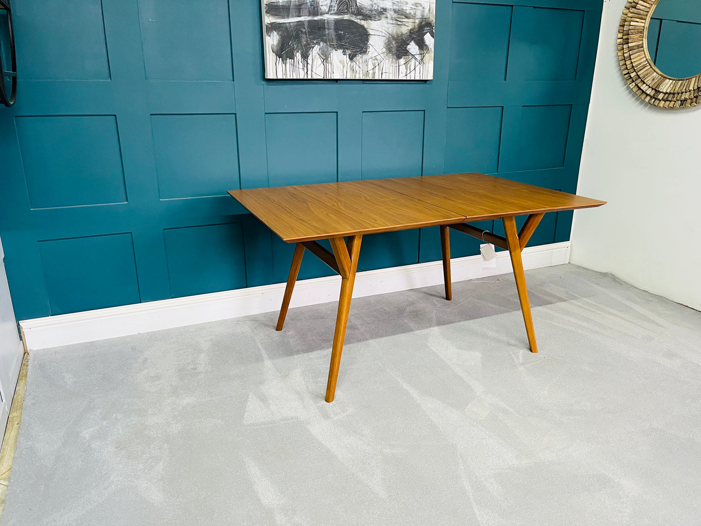 West elm Mid Century dining table 152cm *No Leaf*