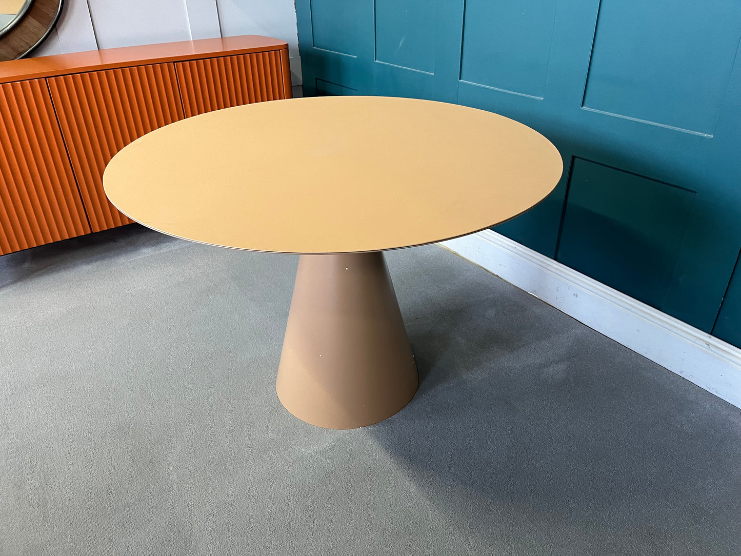 AM.PM Mayra Round Linoleum Table (Seats 3-4) R45