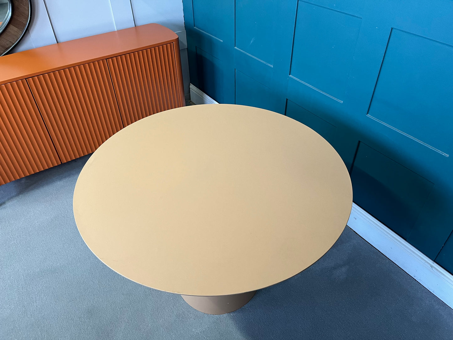 AM.PM Mayra Round Linoleum Table (Seats 3-4) R45