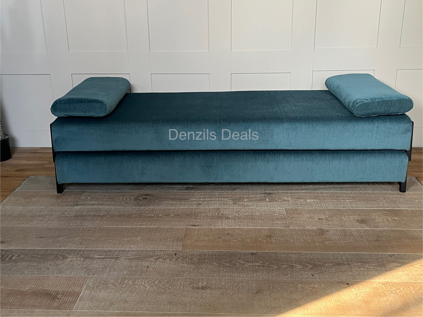 Innovative Duplet Daybed with Powder Coated Metal Legs