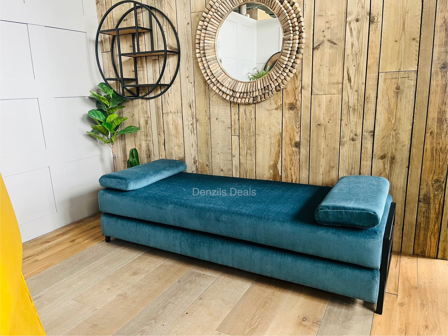 Innovative Duplet Daybed with Powder Coated Metal Legs