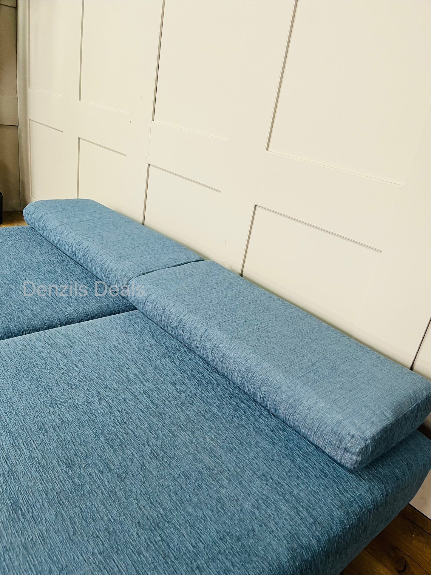 innovative Duplet Daybed With Powder Coated Silver Metal Legs