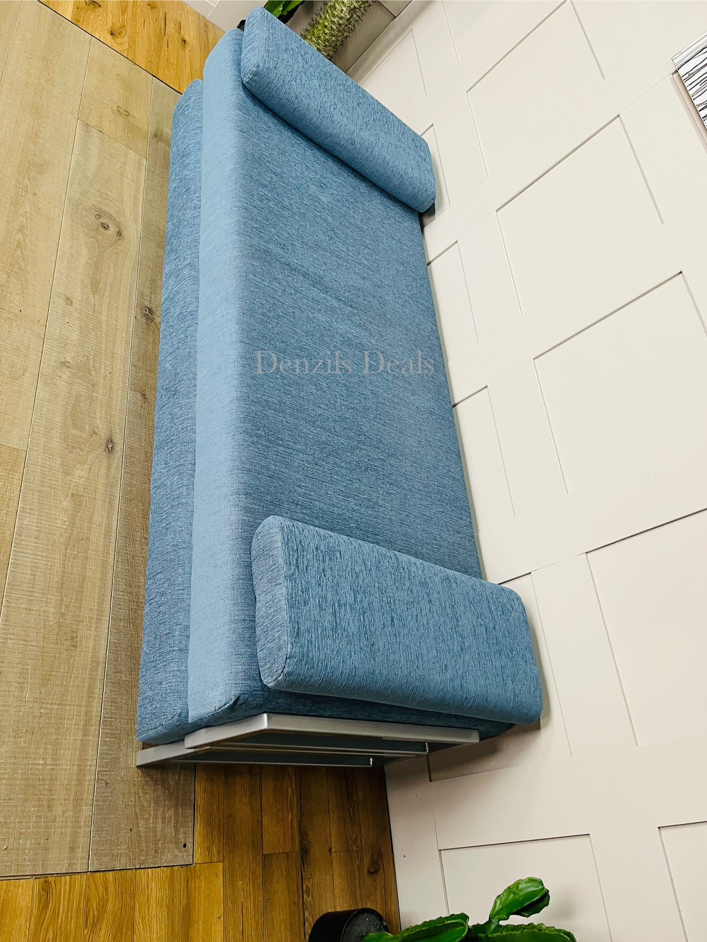 innovative Duplet Daybed With Powder Coated Silver Metal Legs