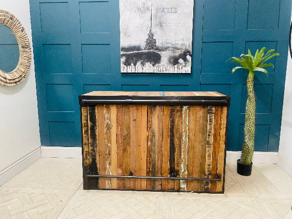 Titanic Grand Home Bar