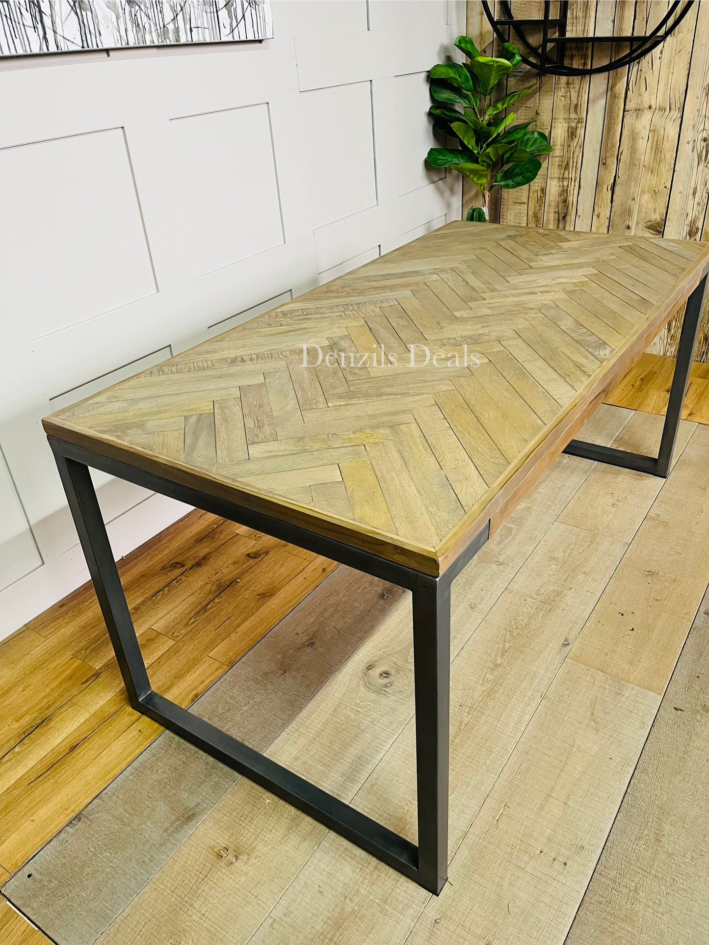 Cumo 160cm Mango Wood Dining Table R19