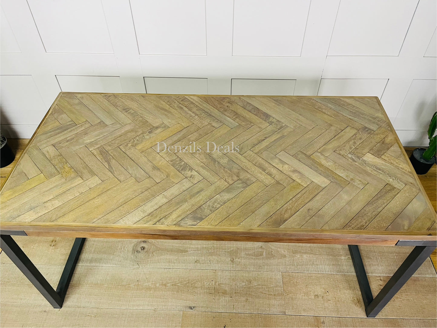 Cumo 160cm Mango Wood Dining Table R19