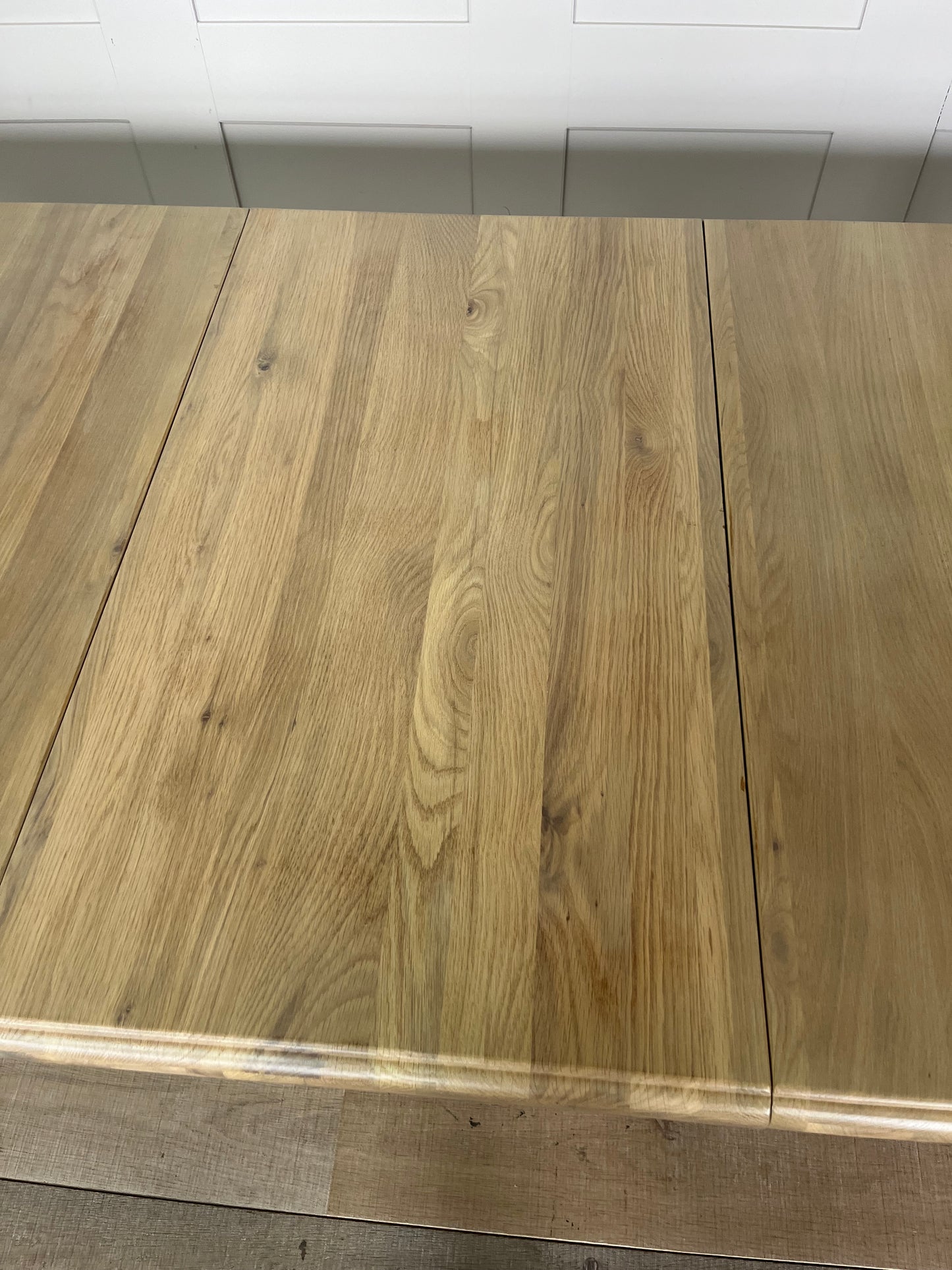 NEWTON Light Natural Solid Oak 6-8 Seater Extendable Dining Table