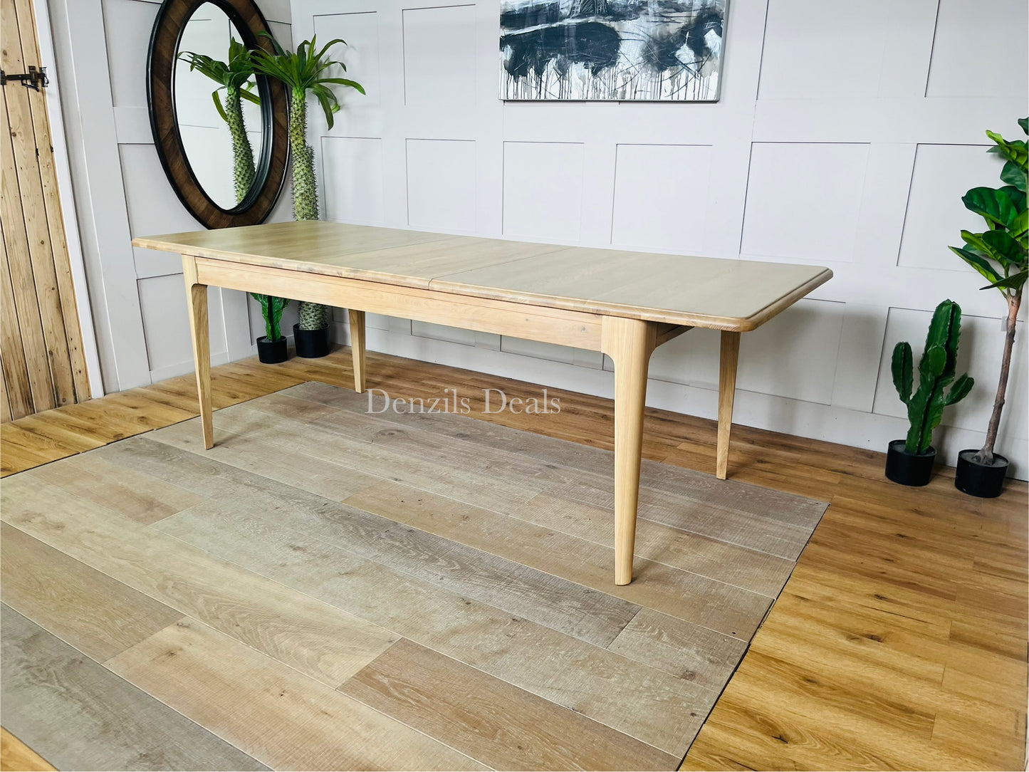 NEWTON Light Natural Solid Oak 6-8 Seater Extendable Dining Table