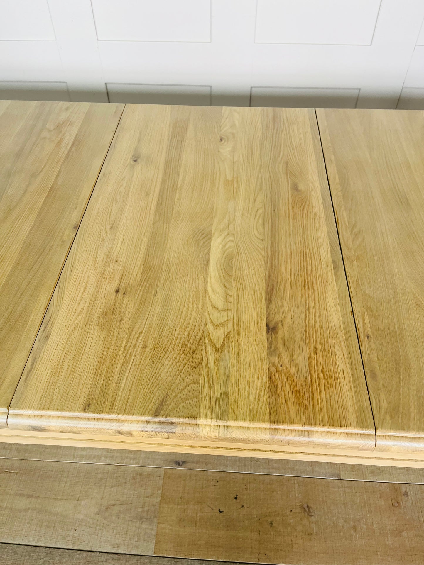 NEWTON Light Natural Solid Oak 6-8 Seater Extendable Dining Table