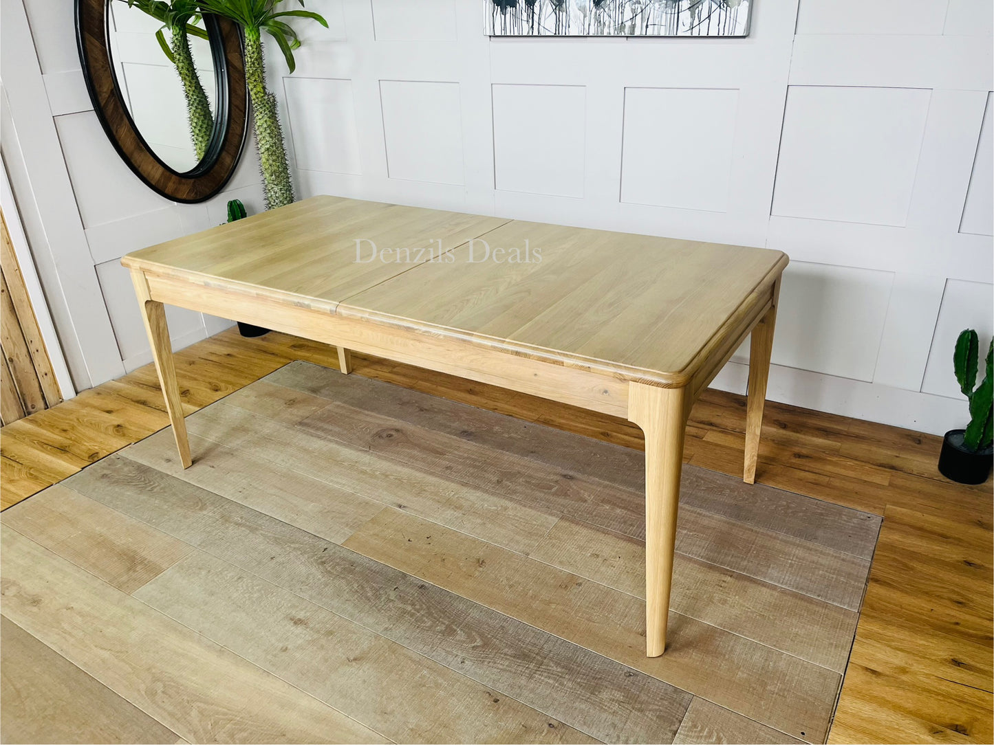 NEWTON Light Natural Solid Oak 6-8 Seater Extendable Dining Table