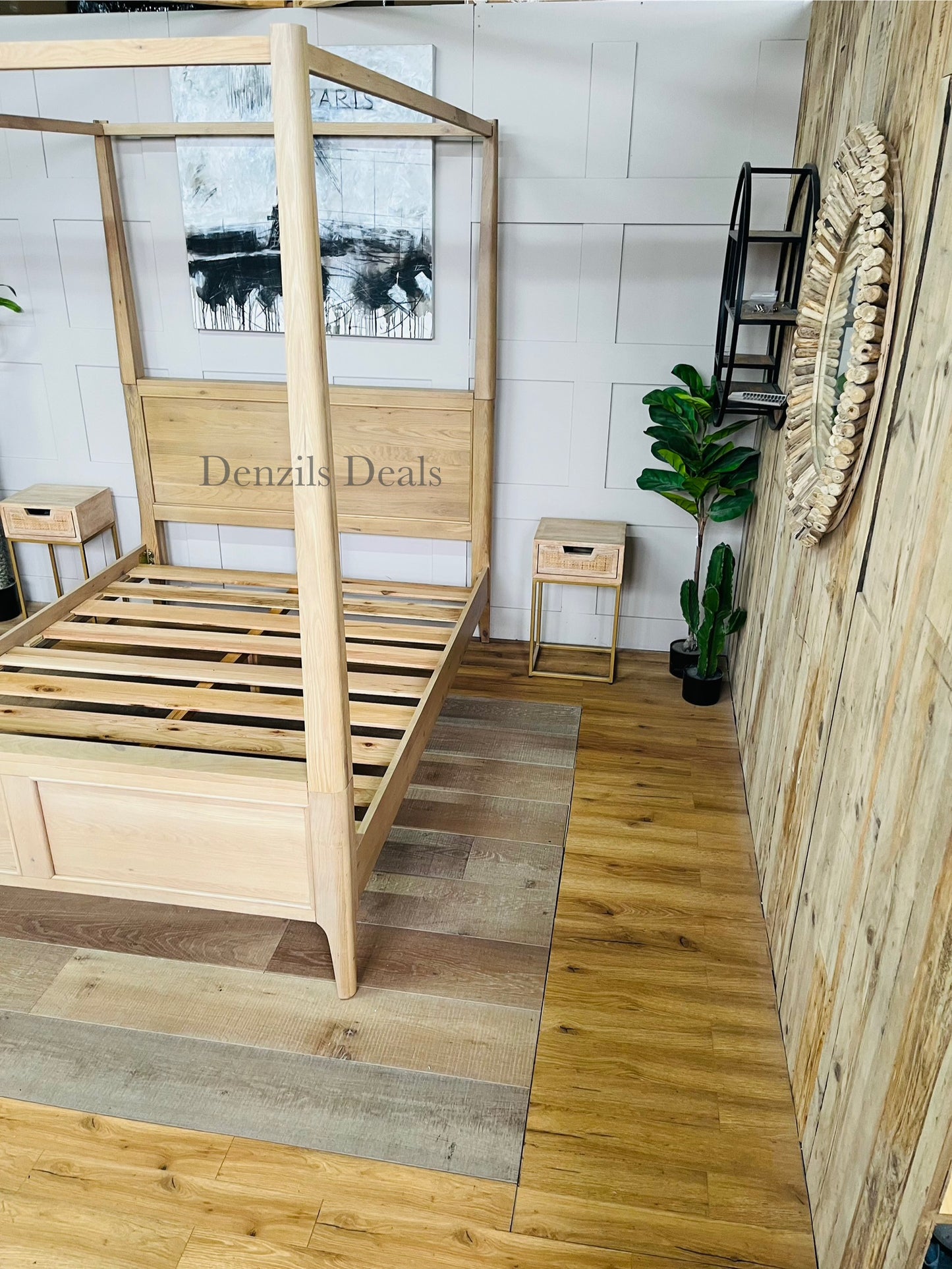 King-Size Four-Poster Bed, NEWTON Light Natural Solid Oak Bed