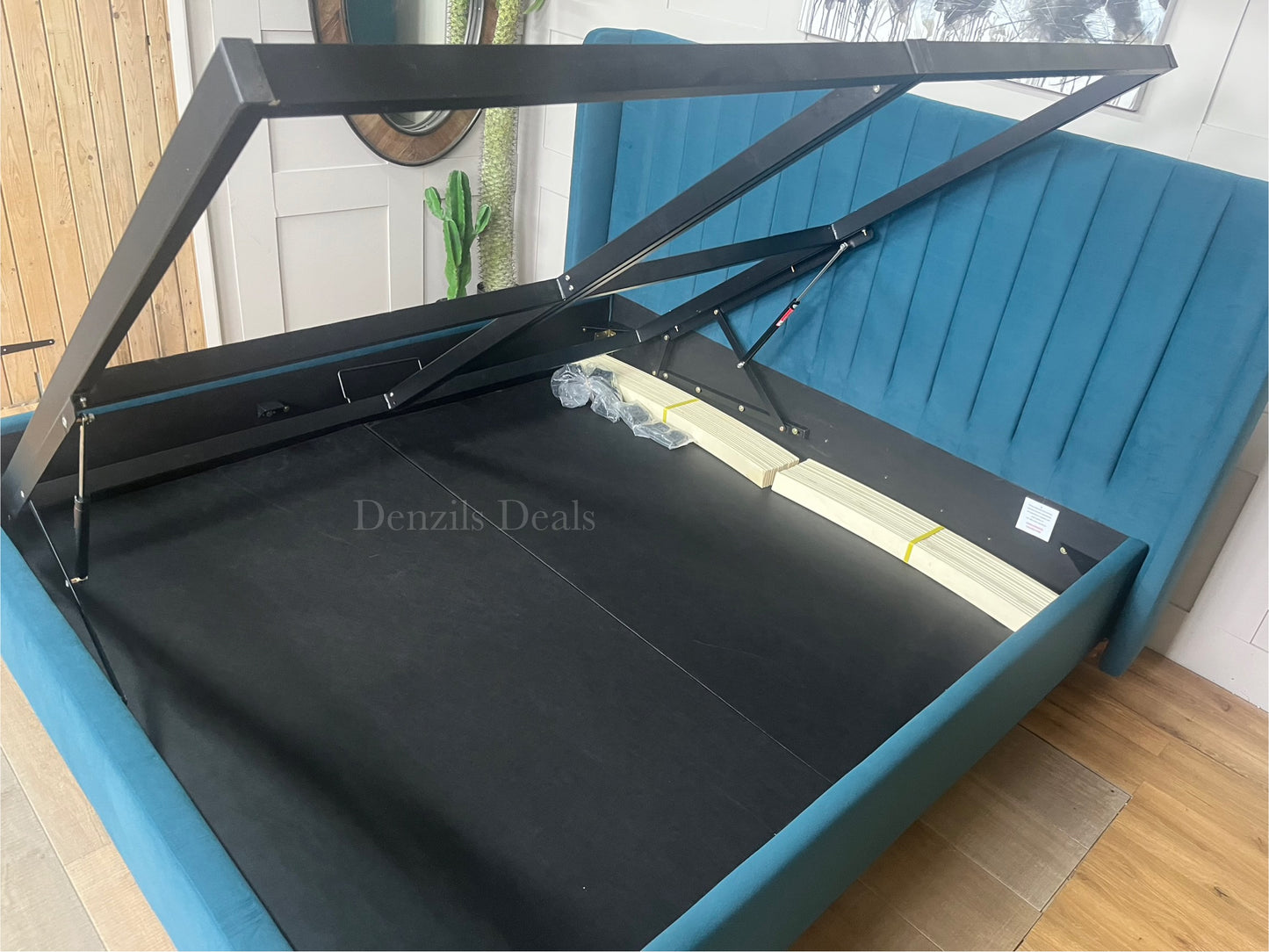 Super King Ottoman Bed | BLOOMSBURY Sunningdale Kingfisher Fabric
