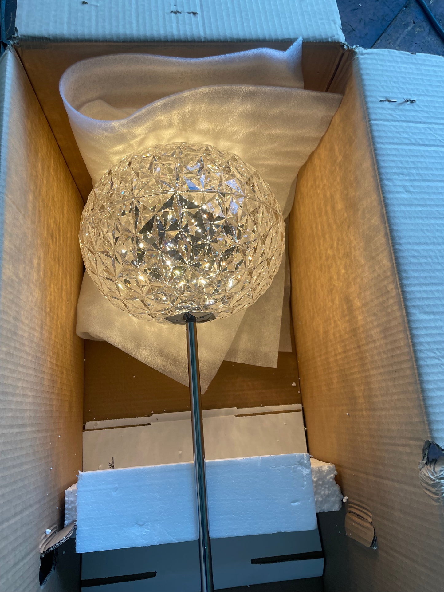 Kartell Planet Floor Lamp, Crystal Rak 20
