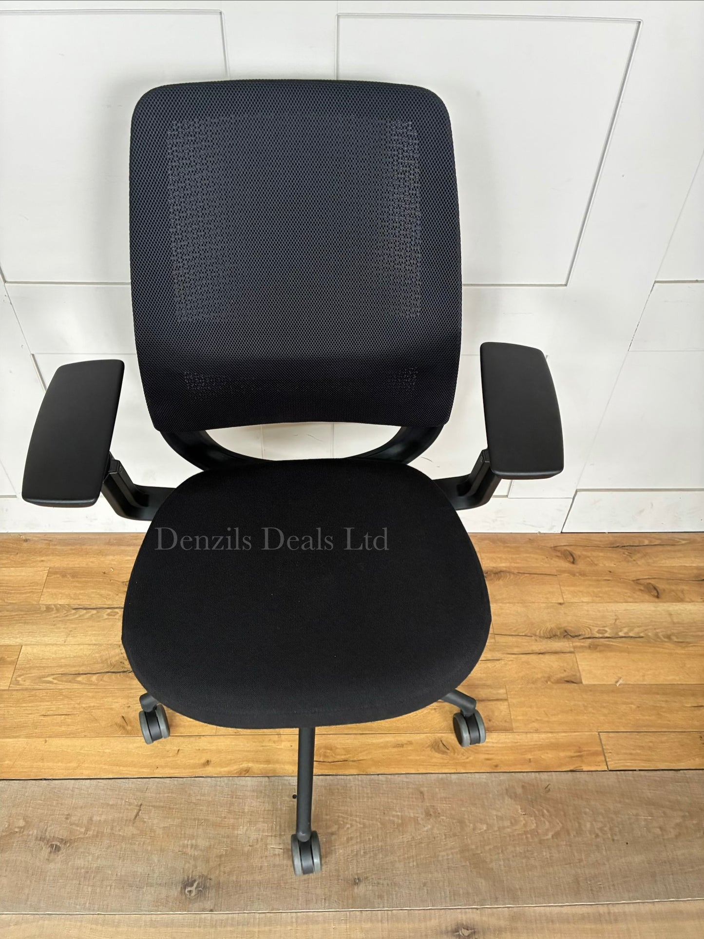 Steelcase Series 2 Office Chair With LiveBack Lumbar Support And 4D Armests R8