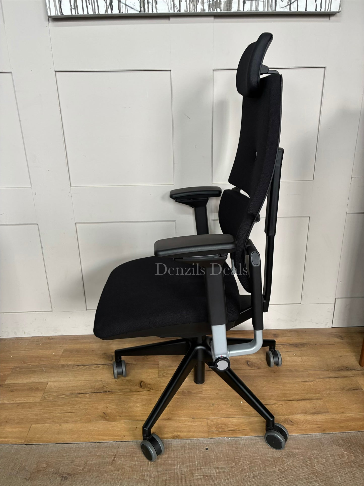 Steelcase Please – Ergonomic office chair With Head Rest