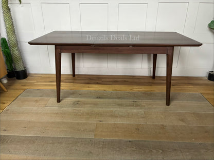 Fishe & Lilly Norway Walnut 4-6 Seater Dining Table RRP £899.99