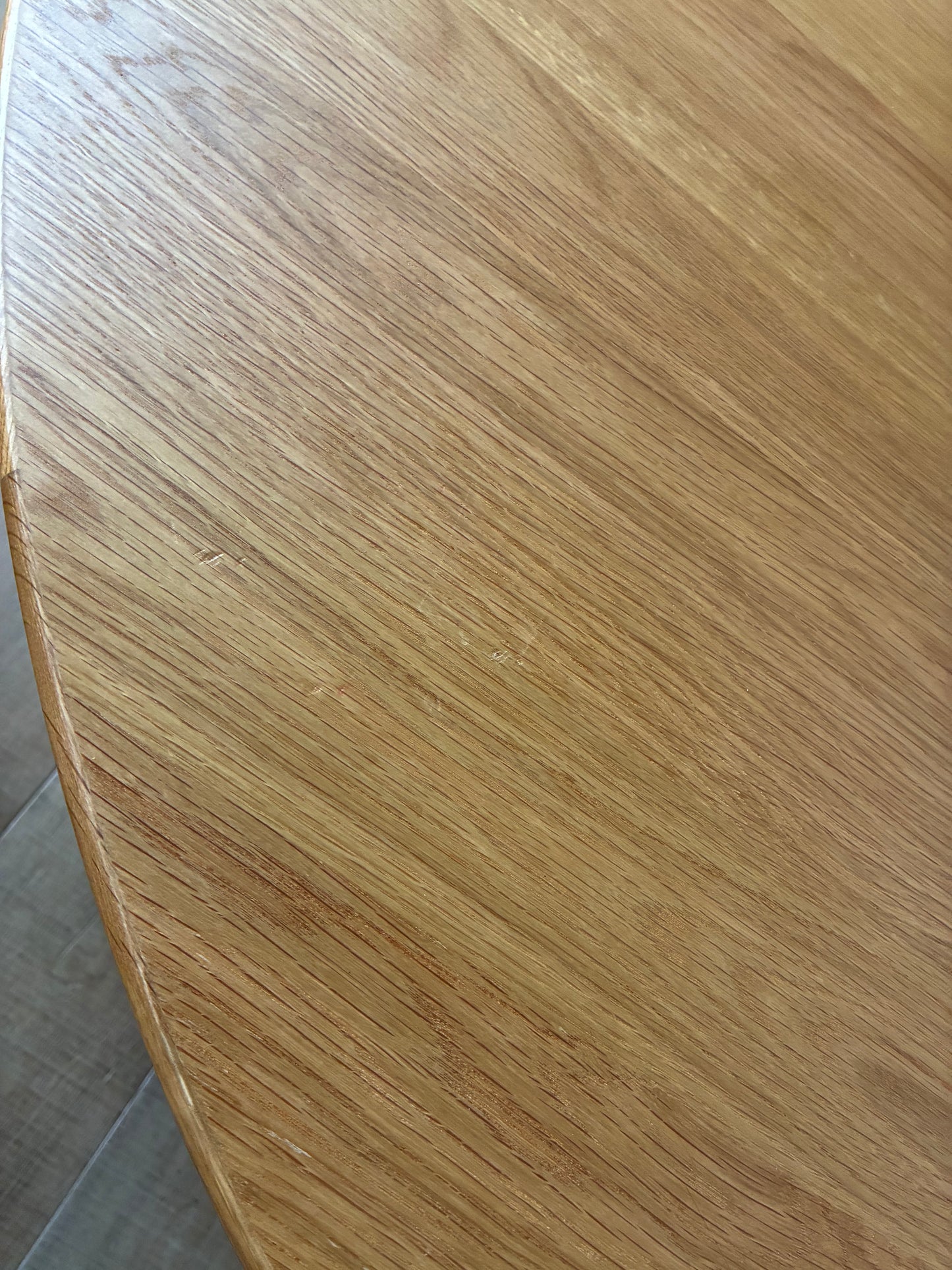 Fishe & Lilly WRIGHT OAK ROUND EXTENDABLE DINING TABLE Rrp £799