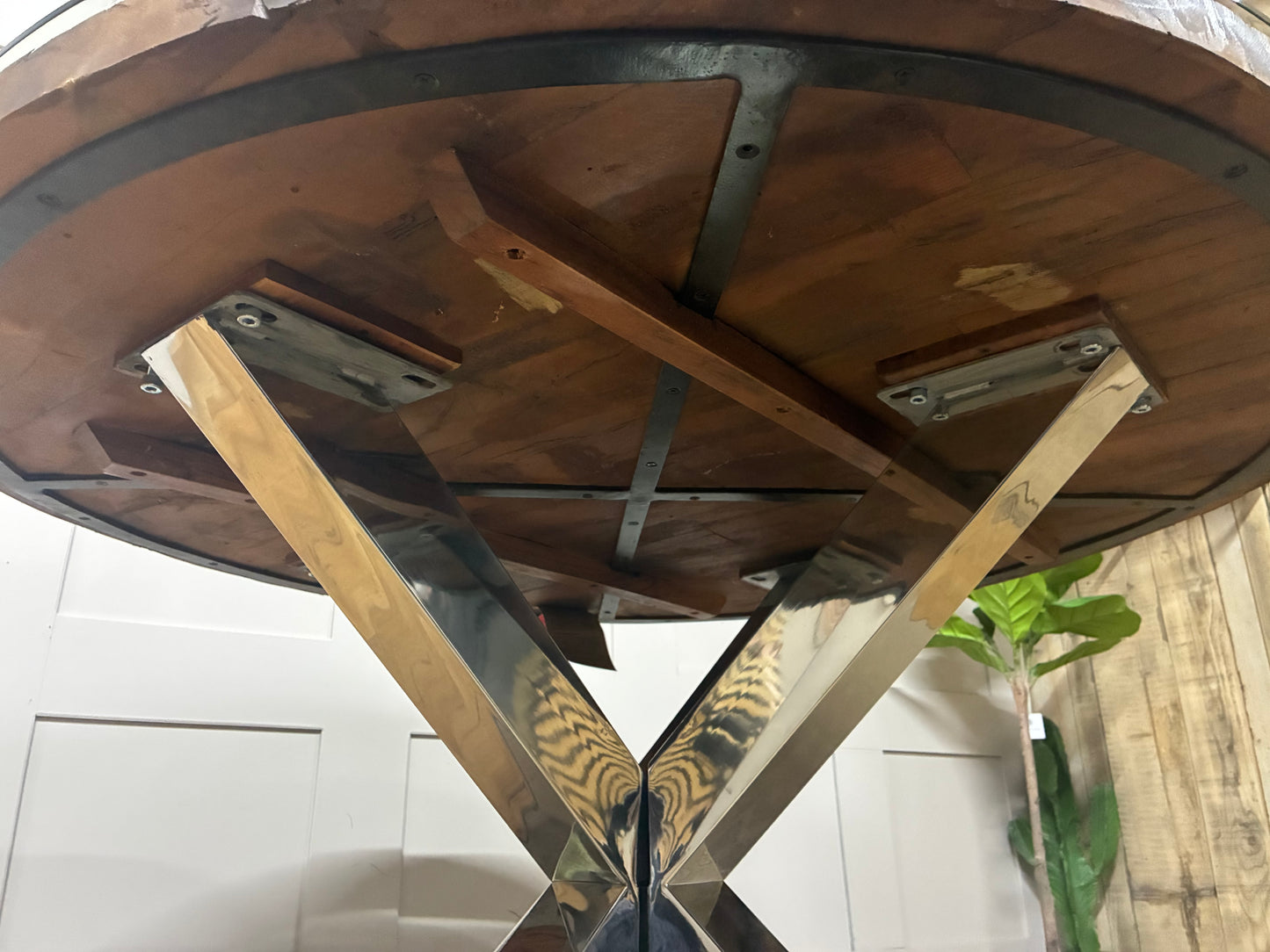 Solid Wood Round Dining Table - Furniture Village Chennai Range R62