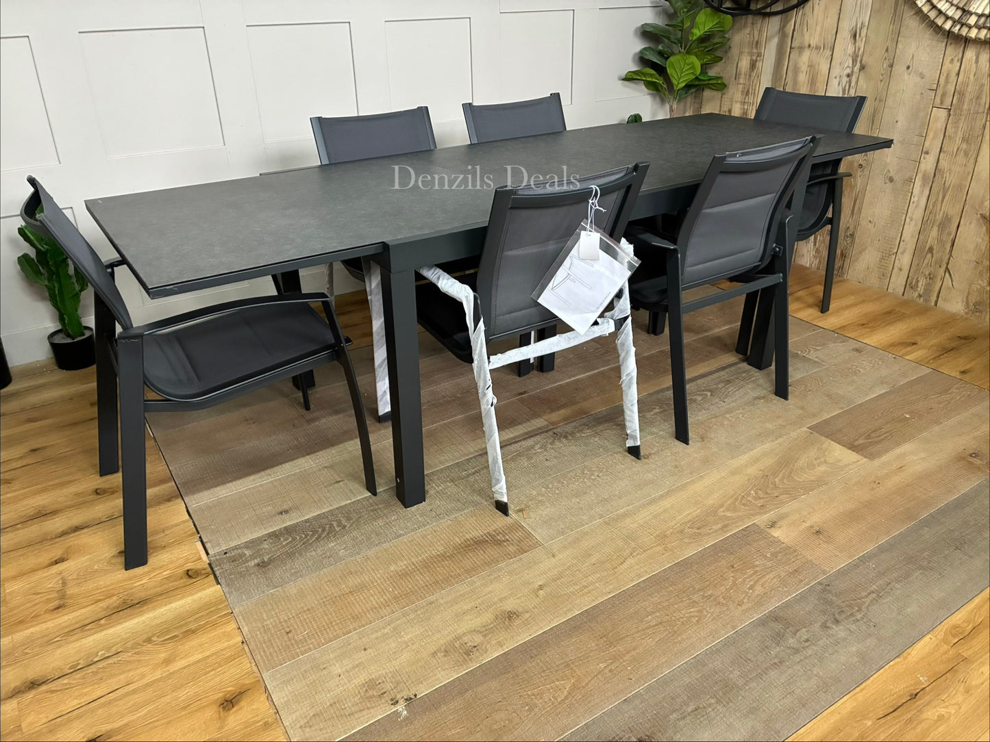 John Lewis Tampa Garden extending Dining Table With 6 dining Chairs