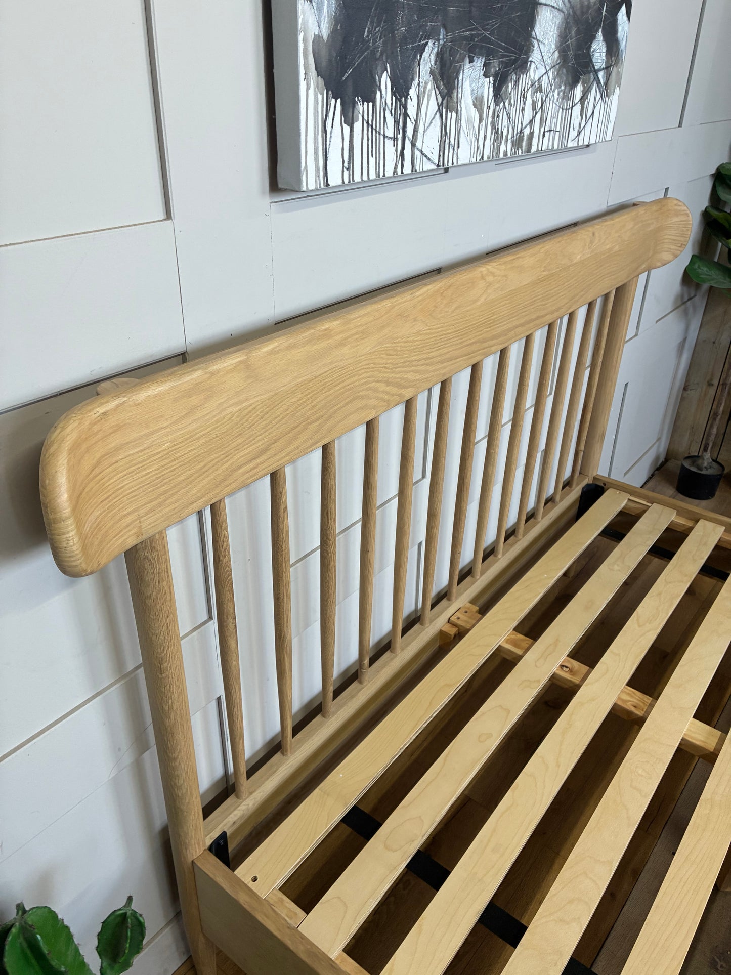 Gallery Direct Hatfield Natural Oak Spindle King Size Bed Frame Rrp £659 R61