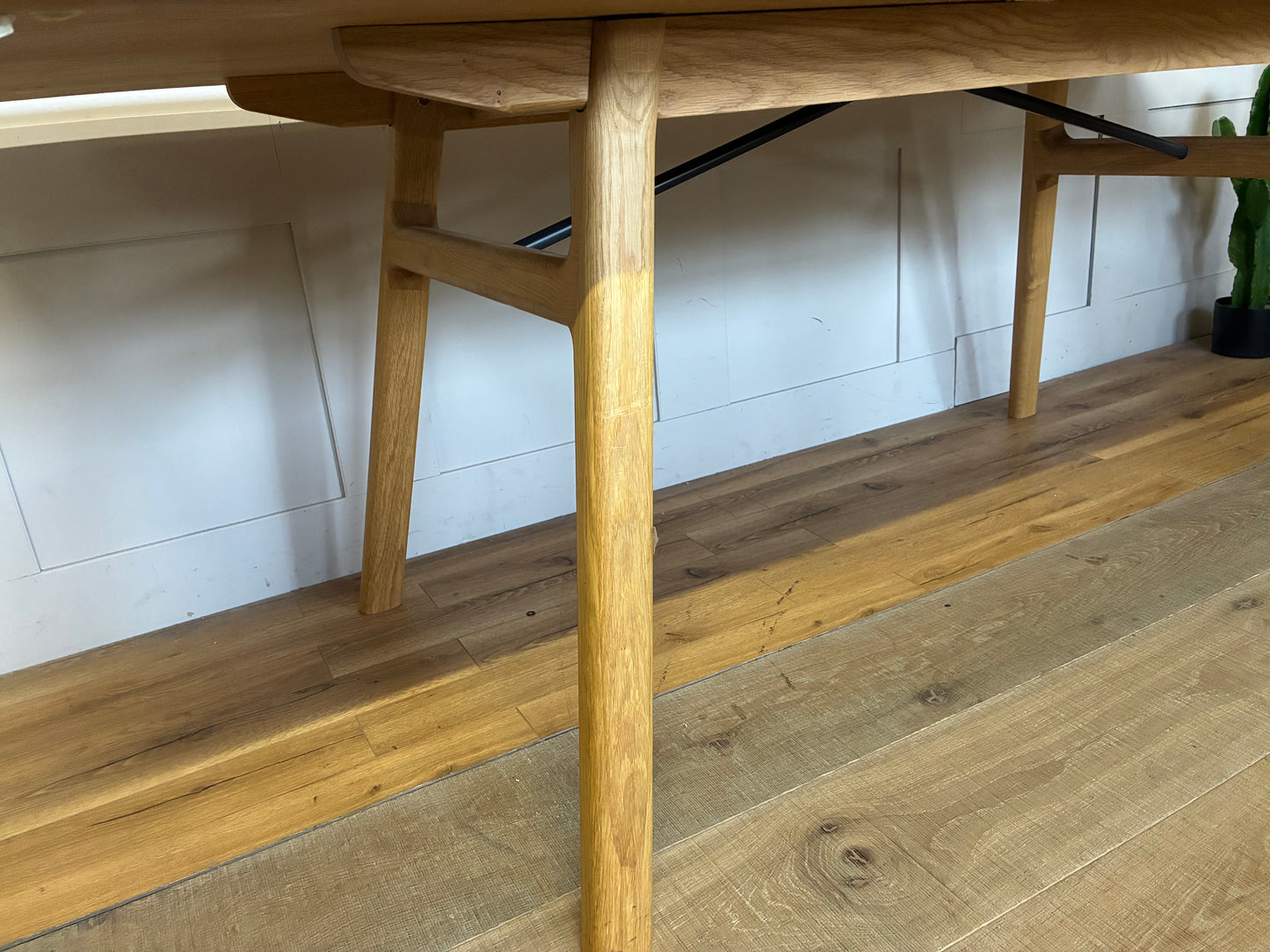 Design Project by John Lewis No.036 8-10 Seater Extending Dining Table Rrp£799