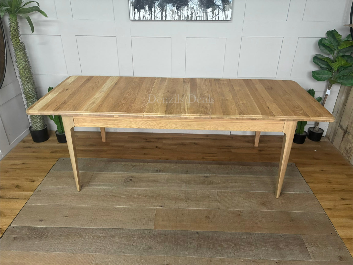 NEWTON Light Natural Solid Oak 6-8 Seater Extendable Dining Table Rrp £869