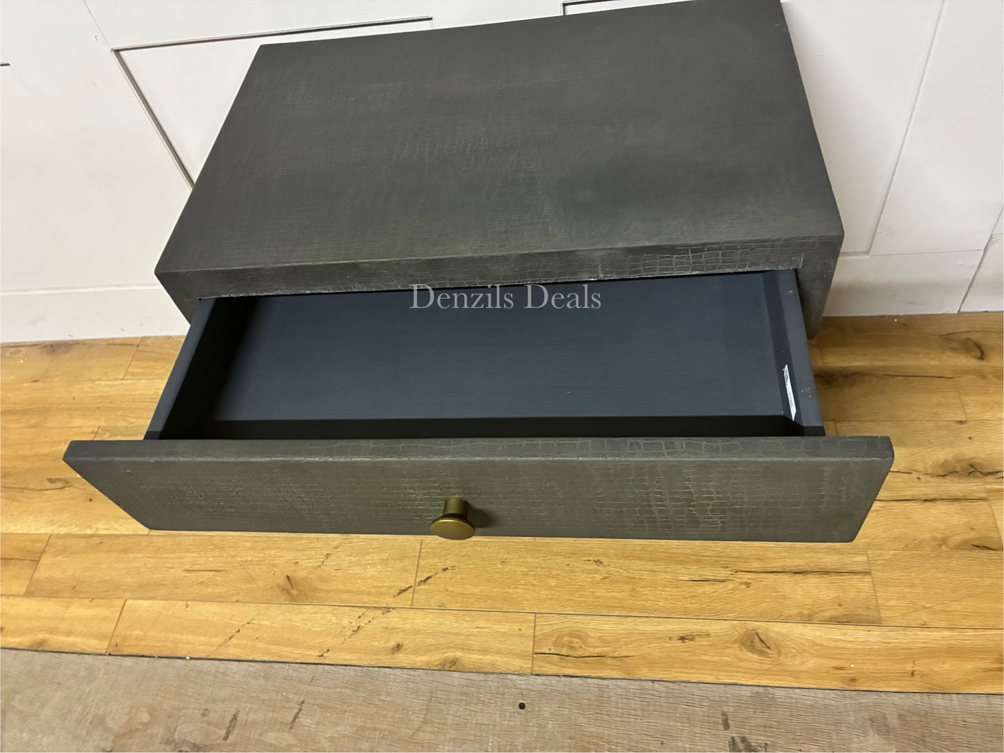 D.I. DESIGNS Greyshott Bedside Table Grey  Rrp £766 R16