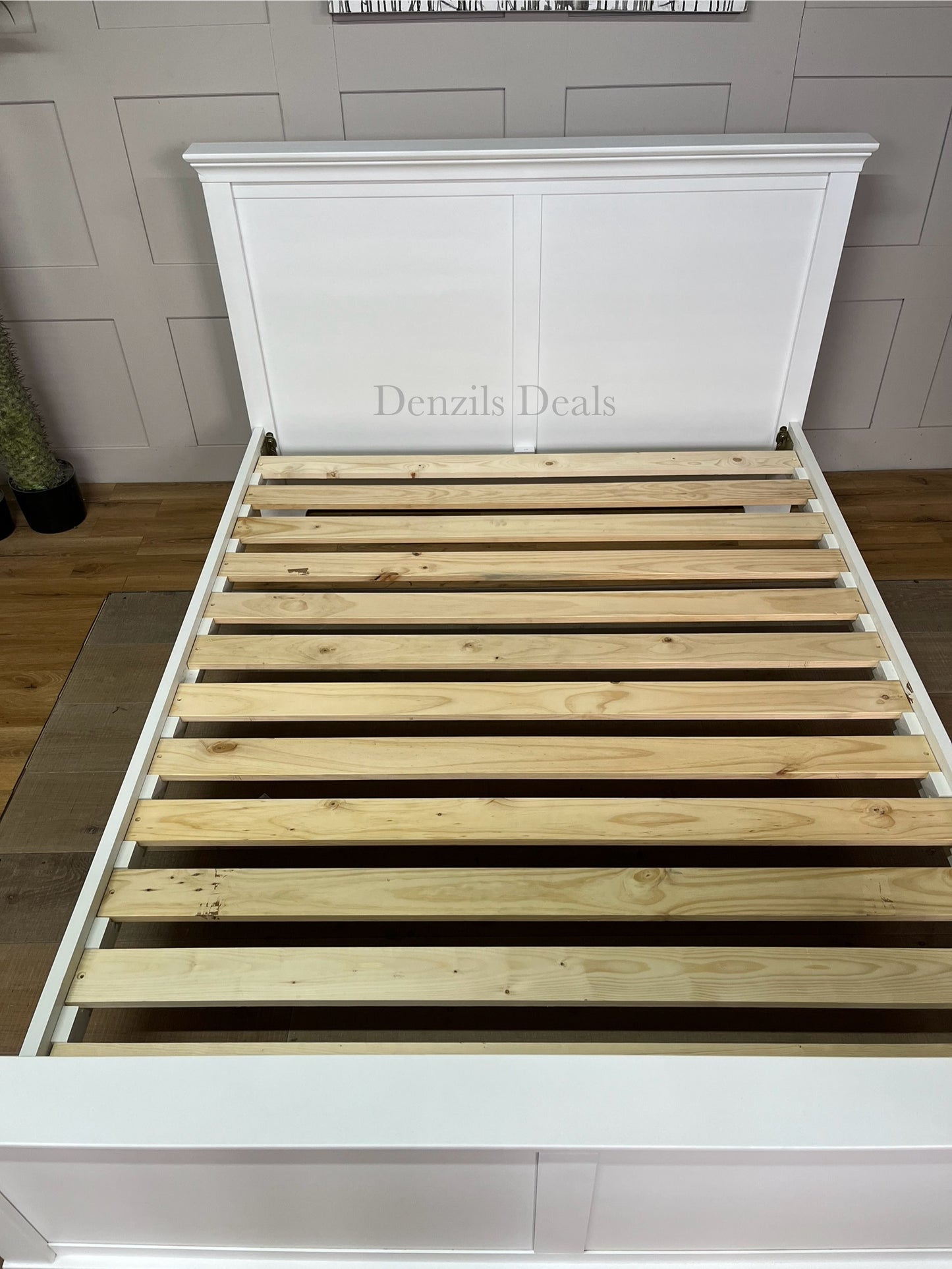 Cotswold CHANTILLY  Cool White 5ft Kingsize Bed