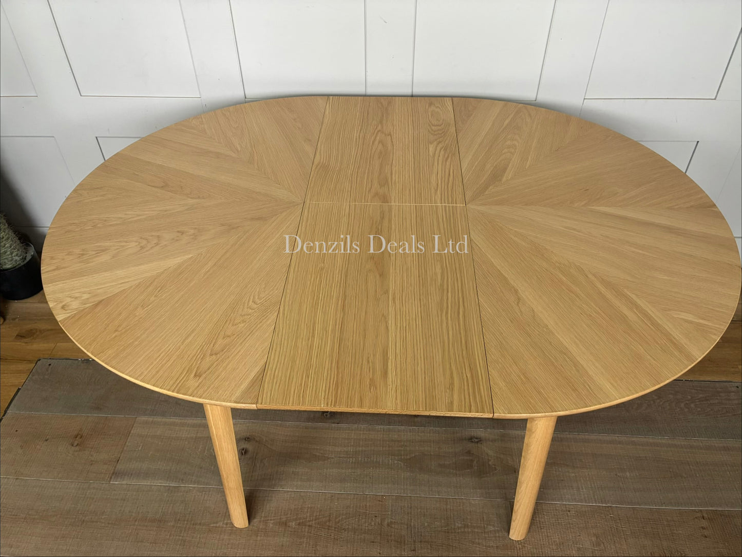 John Lewis Notch Round 4-6 Seater Extending Dining Table, Oak Rrp £799 R5