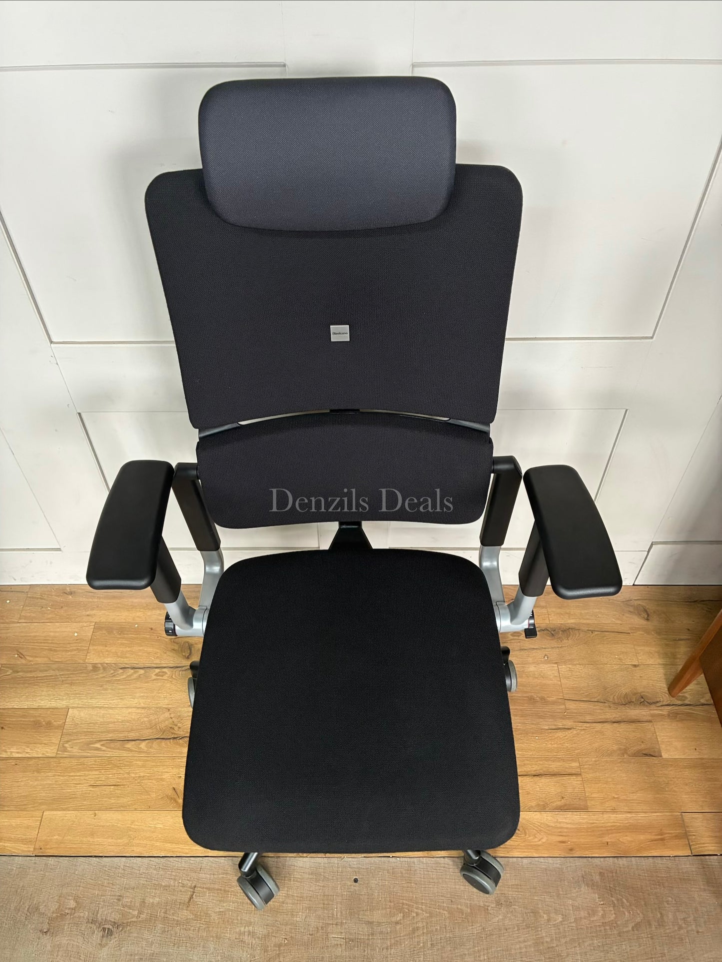 Steelcase Please – Ergonomic office chair With Head Rest