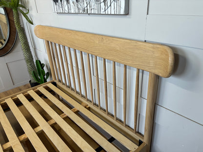 Gallery Direct Hatfield Natural Oak Spindle King Size Bed Frame Rrp £659 R61