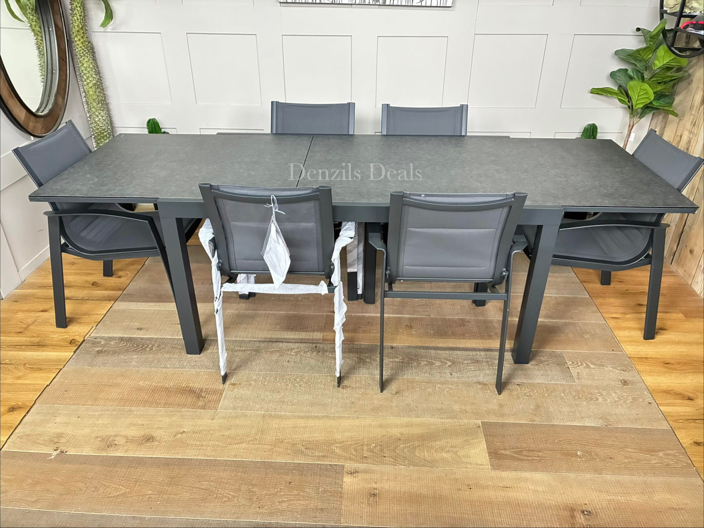 John Lewis Tampa Garden extending Dining Table With 6 dining Chairs