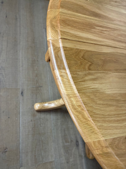 Hertford/Whatley 100cm-130cm extending Round Oak Pedestal Table 
 RRP £599