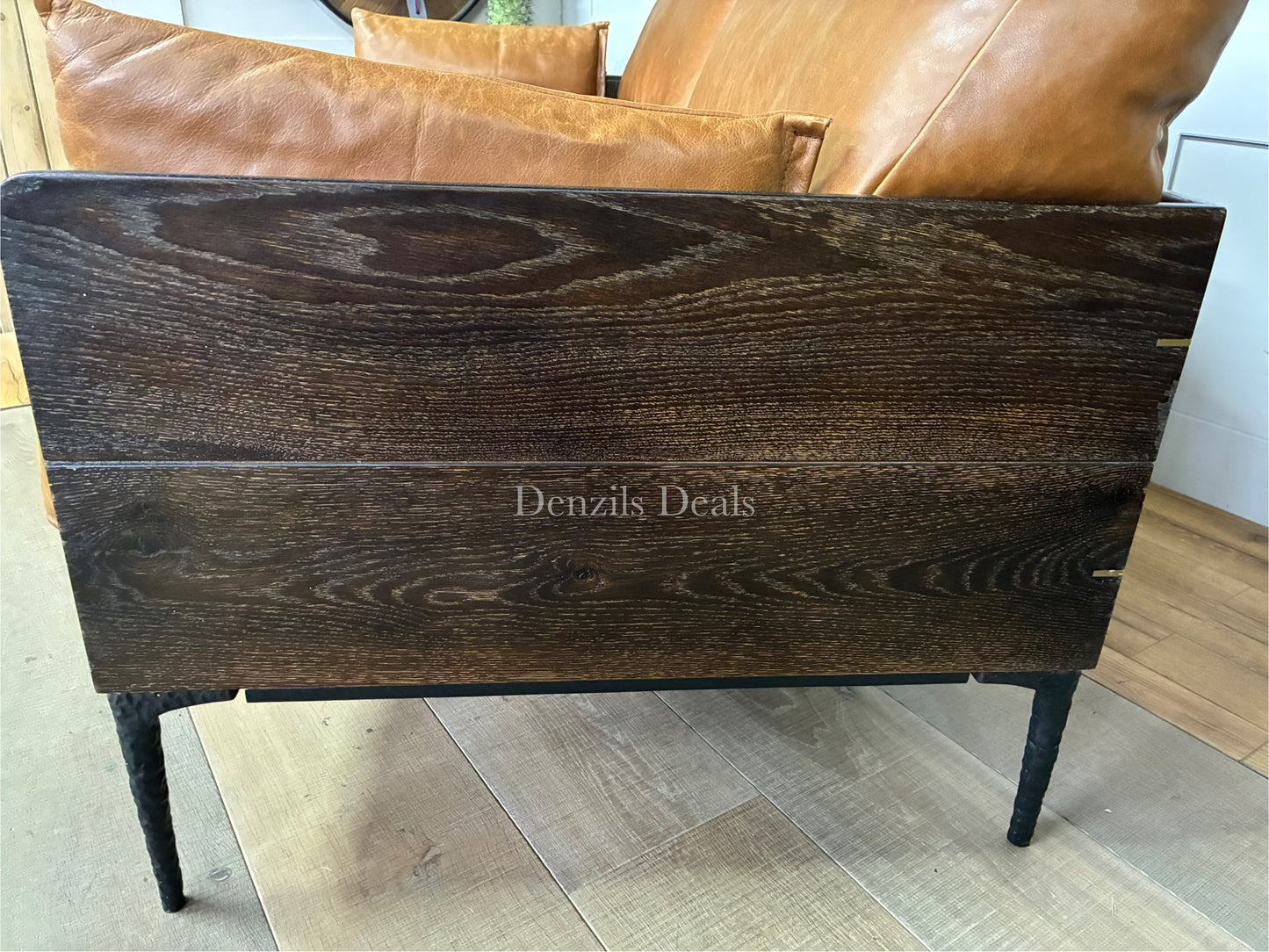 Bradlee 2.5 Seater Leather/oak Sofas Rrp £5000