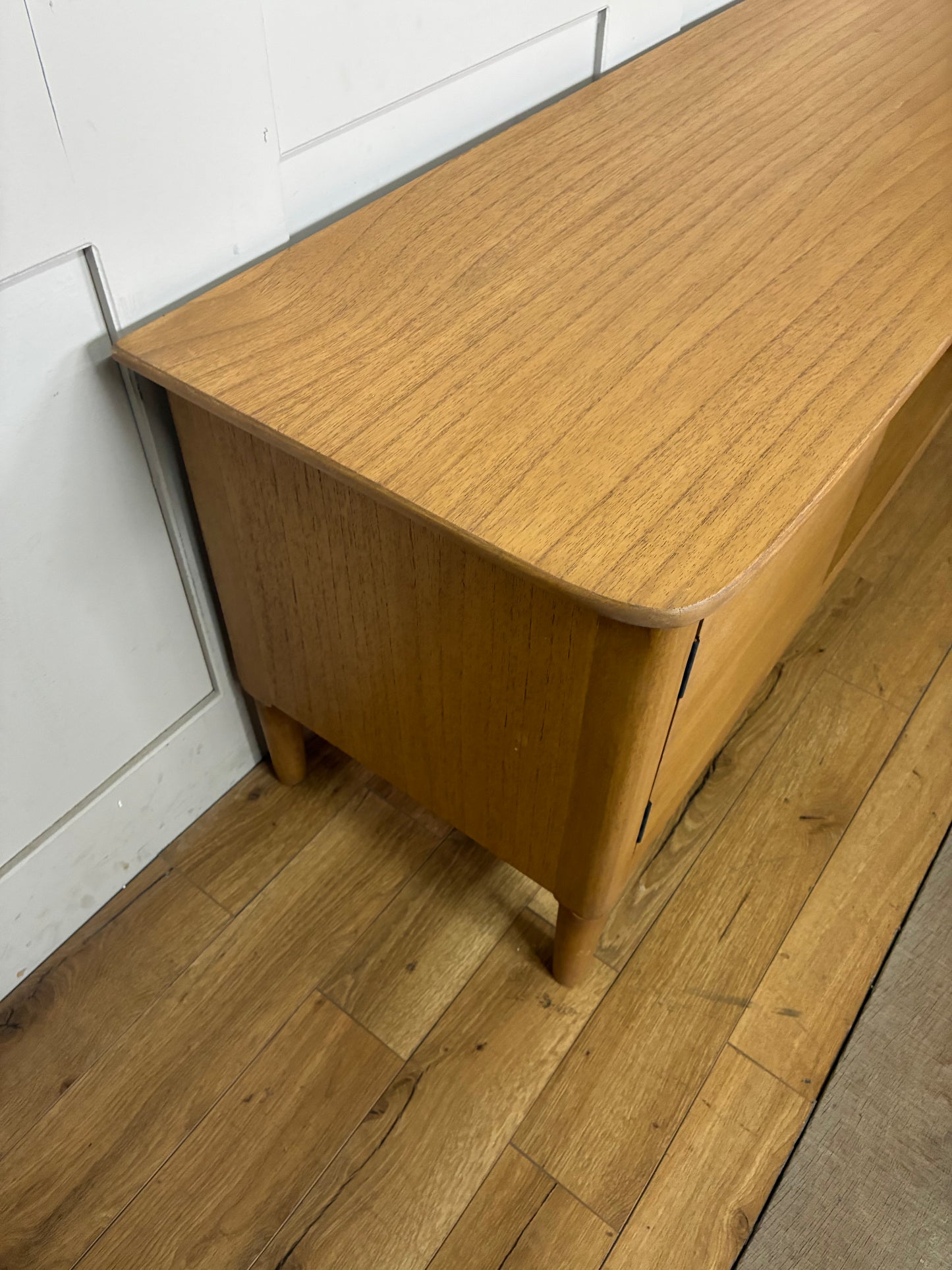 fisher and lilly NORWAY OAK TV STAND & MEDIA UNIT RRP £479